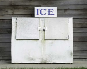 Ice after knee surgery